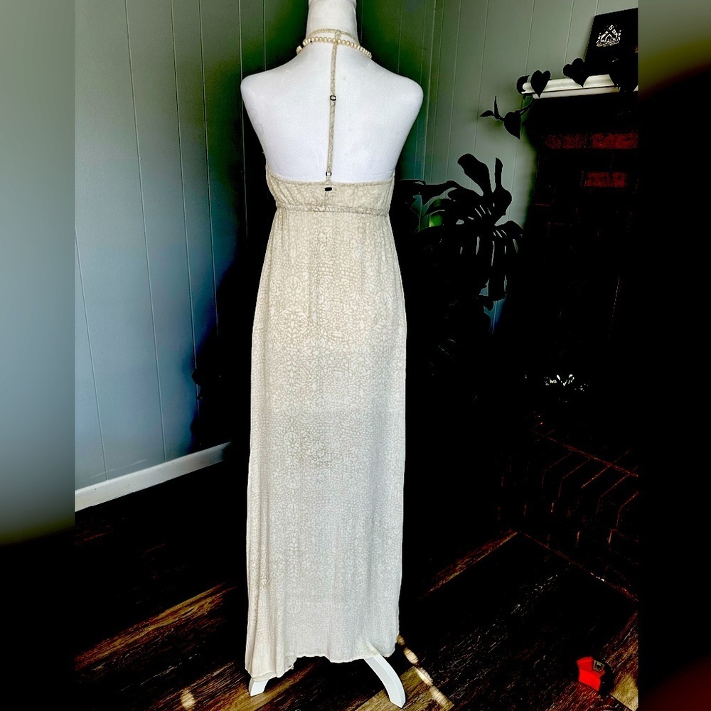🛍️ ONEILL 100% Viscose Open Back dress with 100% cotton halfway line